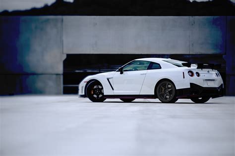 least expensive sports cars to insure